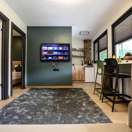 Mia Mia Aparthotel 4*