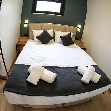 Mia Mia Aparthotel 4*