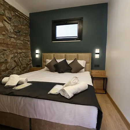 Mia Mia Aparthotel 4*